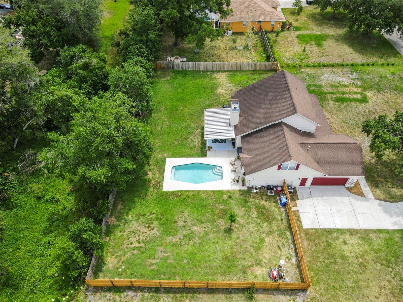 Listing photo id 68 for 2512 Rustic Oaks Drive