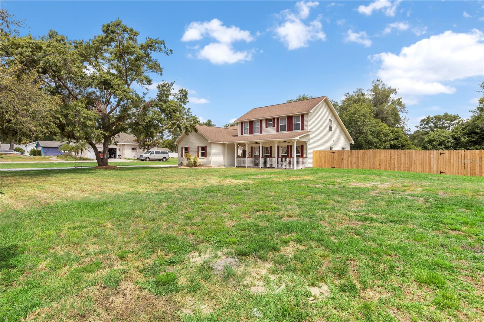 Listing photo id 70 for 2512 Rustic Oaks Drive