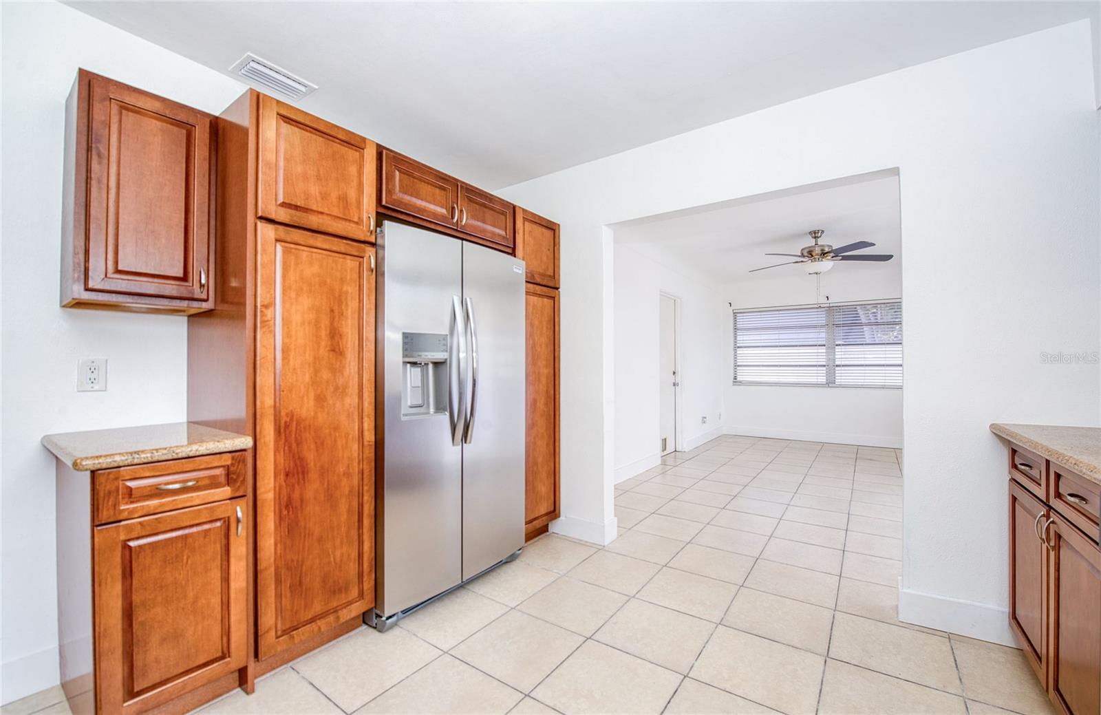 Image 17 of 36 For 211 80th Avenue N