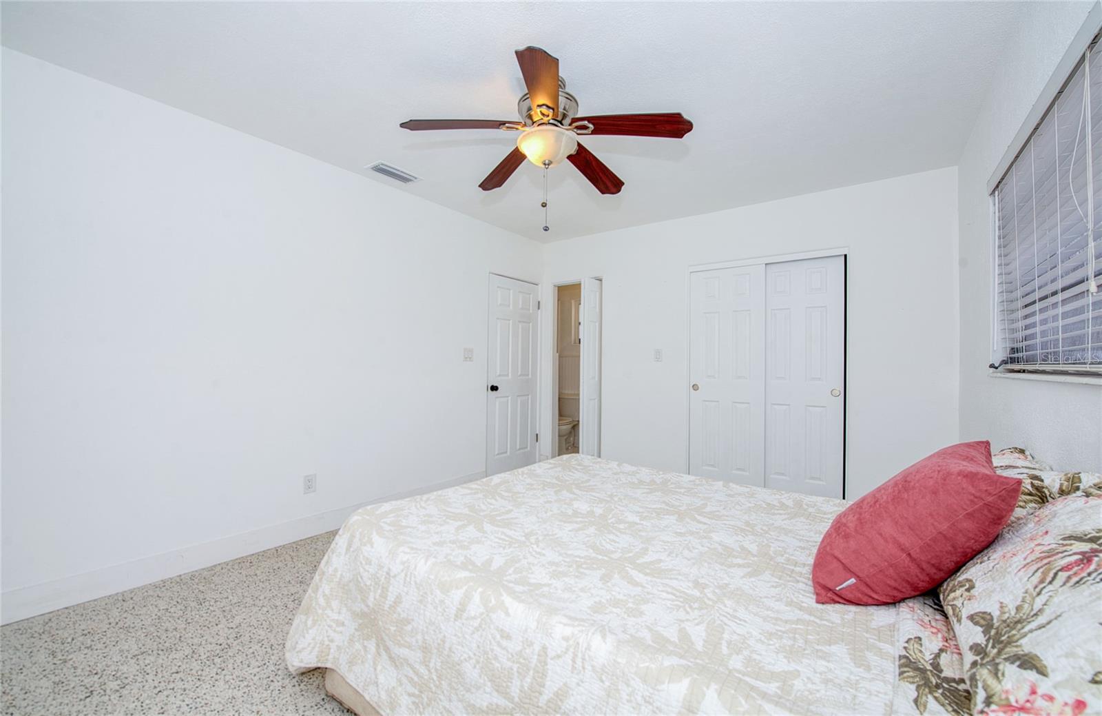 Image 20 of 36 For 211 80th Avenue N