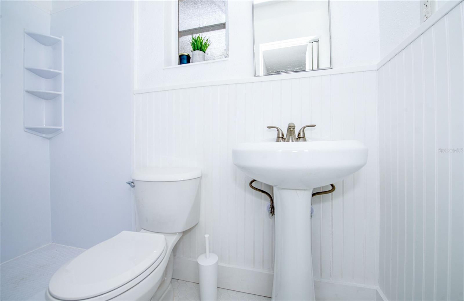 Image 21 of 36 For 211 80th Avenue N