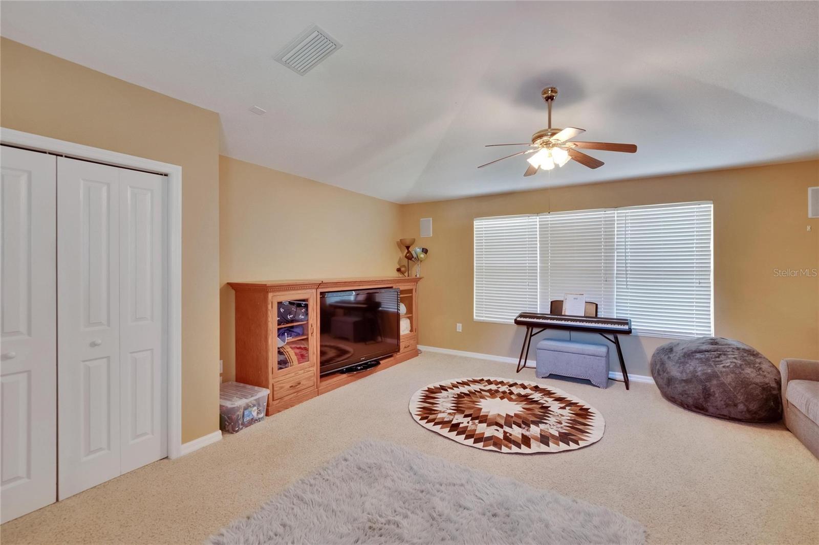 Image 39 of 73 For 15724 Ibisridge Drive