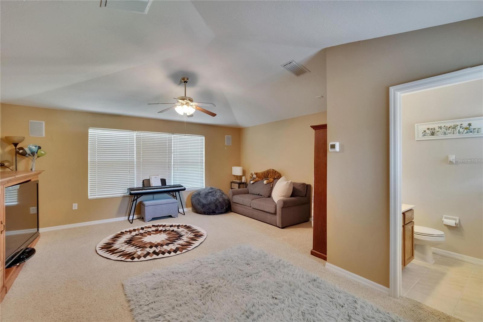 Image 40 of 73 For 15724 Ibisridge Drive