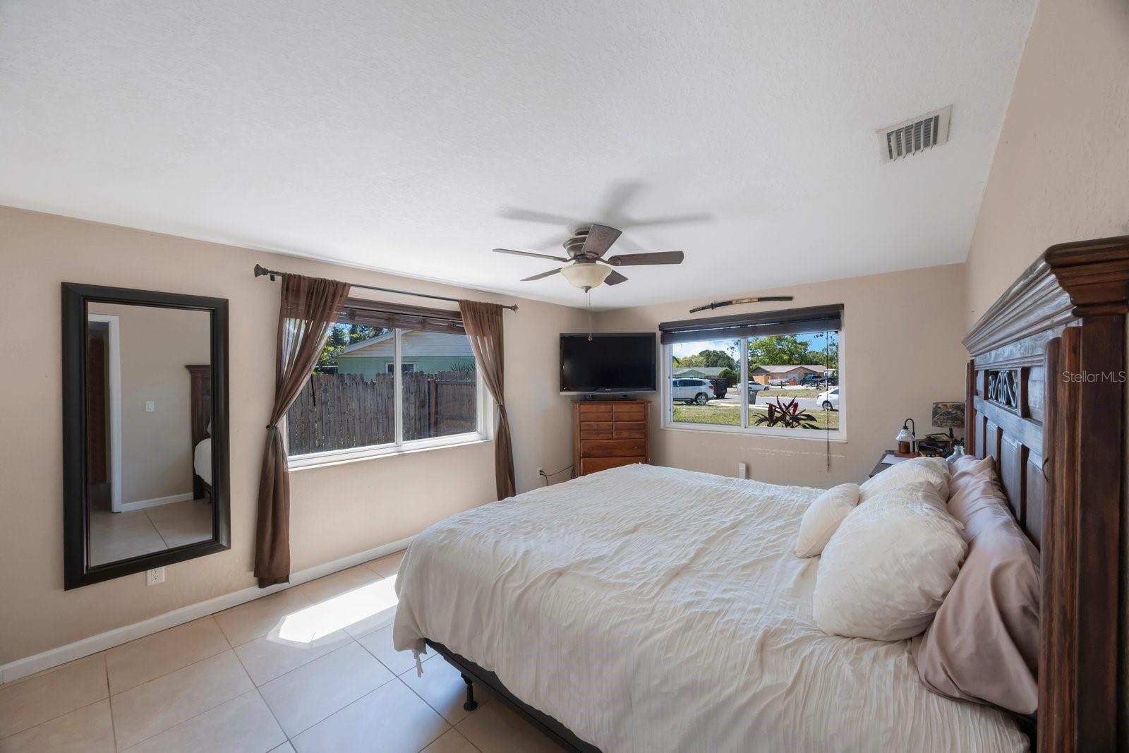 Image 12 of 42 For 1159 19th Avenue Sw