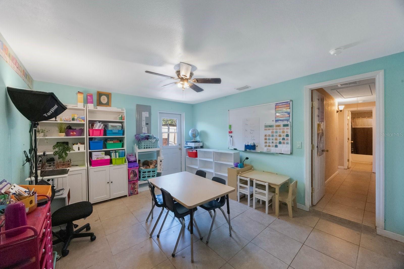 Image 17 of 42 For 1159 19th Avenue Sw