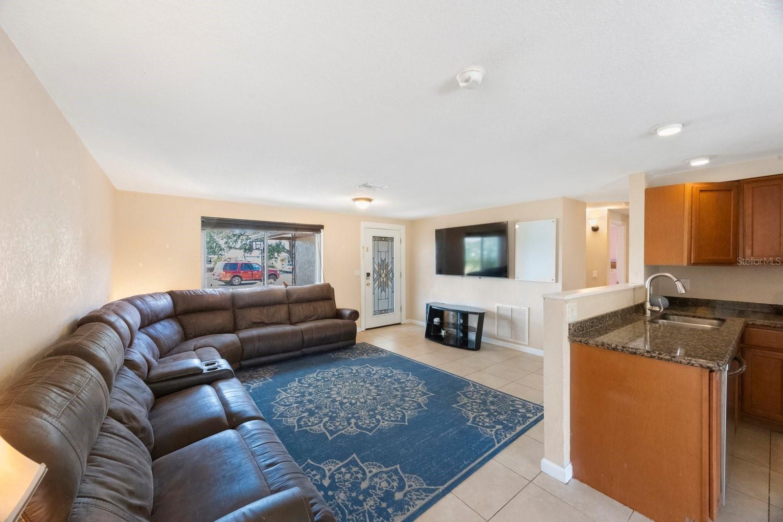 Image 6 of 42 For 1159 19th Avenue Sw