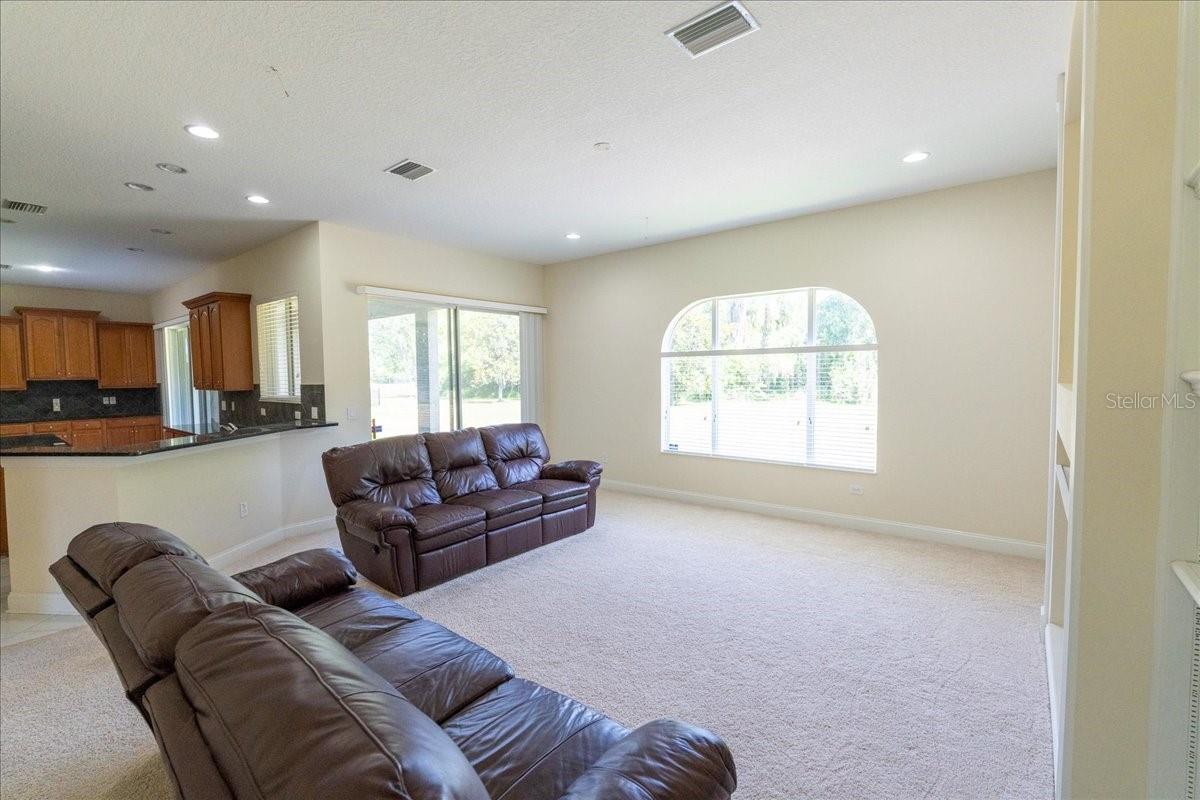 Image 15 of 61 For 16637 Ashton Green Dr