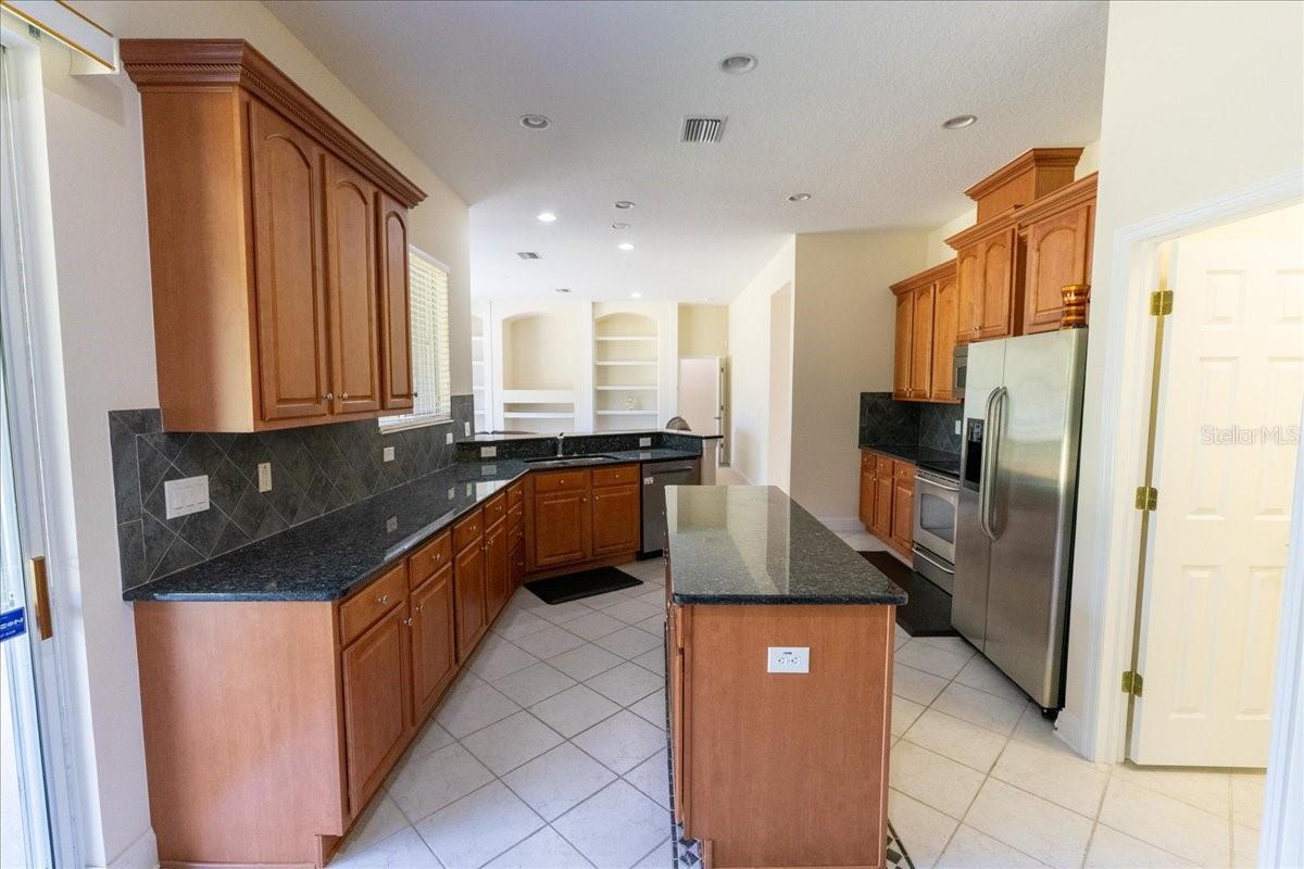 Image 18 of 61 For 16637 Ashton Green Dr