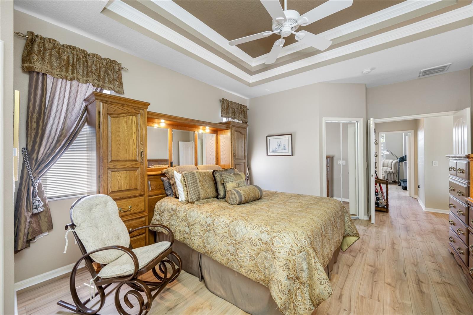 Image 22 of 47 For 6104 Cognac Circle