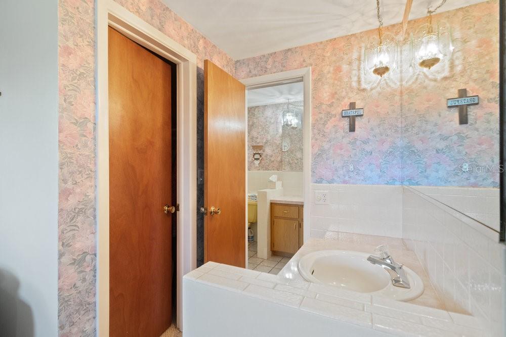 Image 7 of 41 For 7534 Culberson Drive