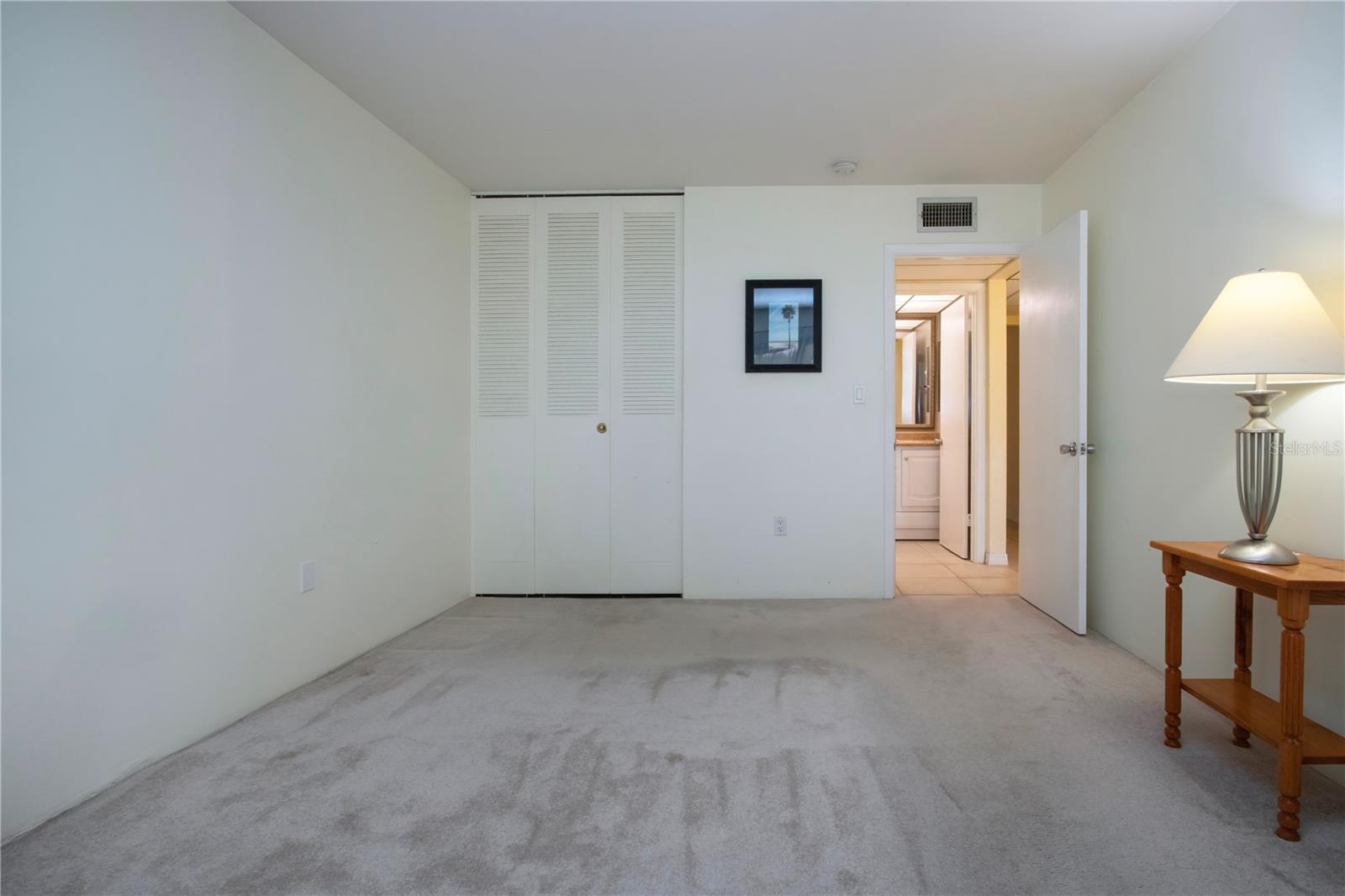 Image 47 of 70 For 201 Kings Boulevard 21