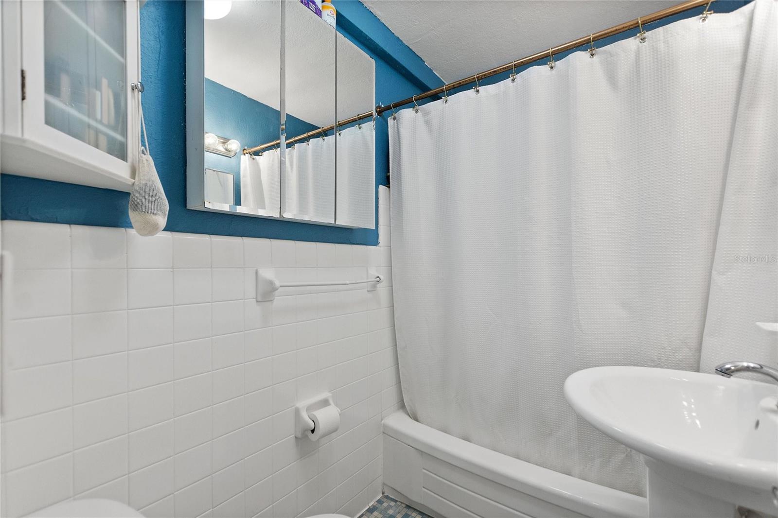 Image 16 of 33 For 3315 58th Avenue S 314