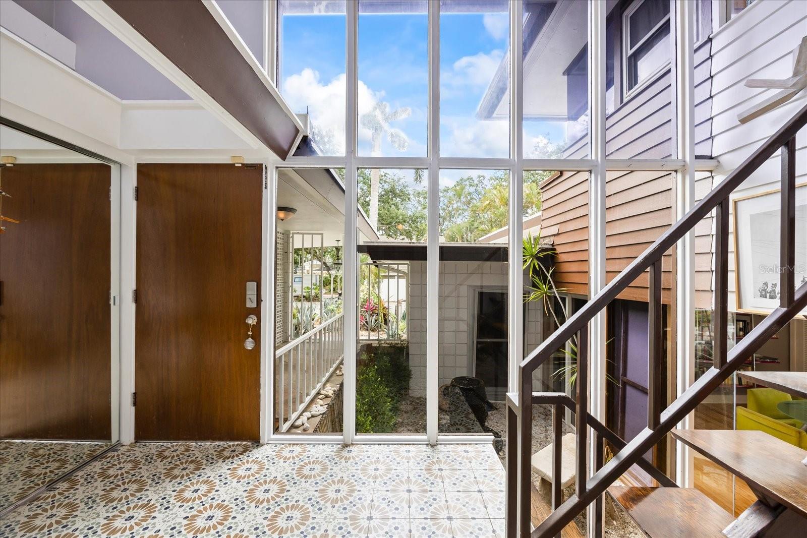 Listing photo id 10 for 3130 Walnut Street Ne
