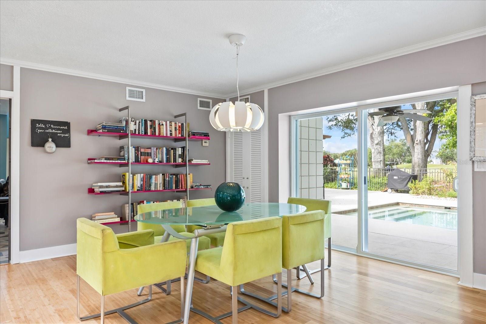Listing photo id 14 for 3130 Walnut Street Ne