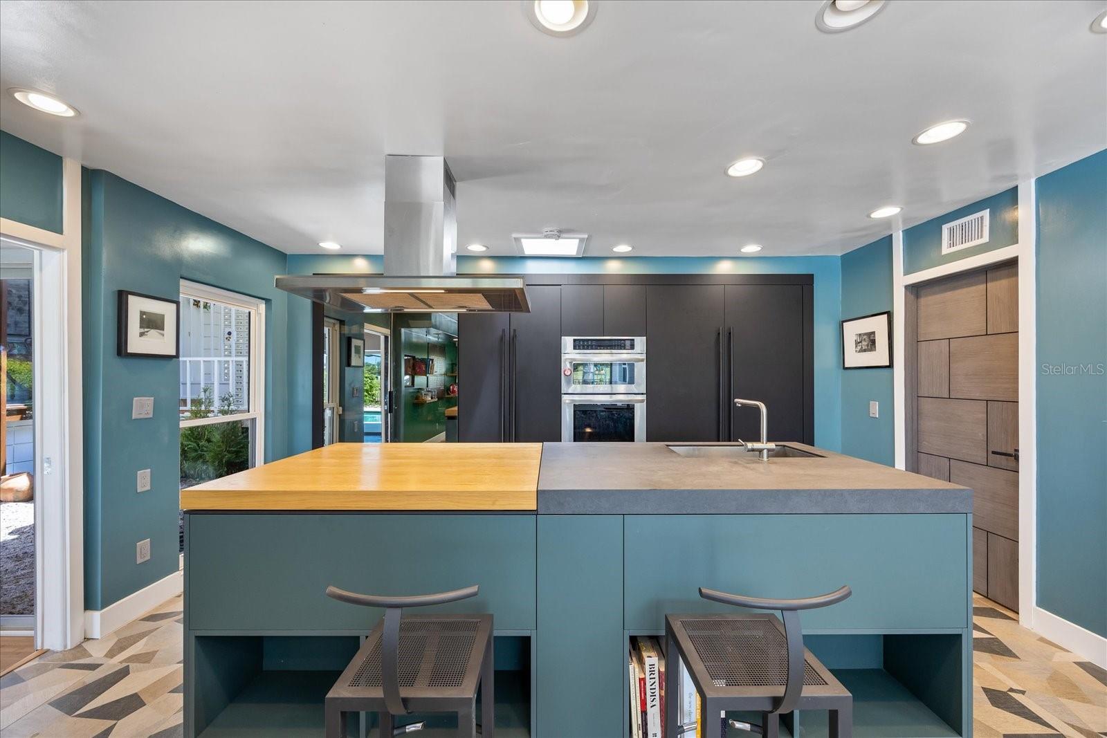 Listing photo id 20 for 3130 Walnut Street Ne