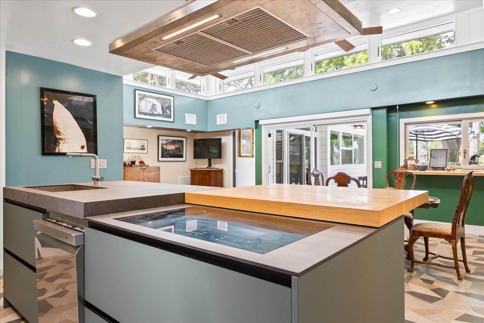 Listing photo id 28 for 3130 Walnut Street Ne