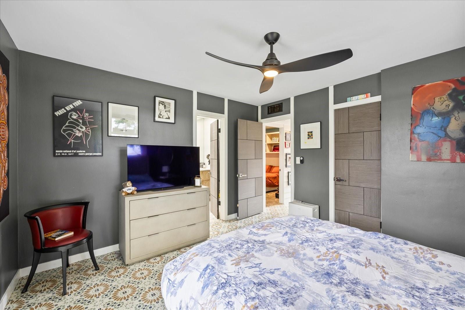 Listing photo id 34 for 3130 Walnut Street Ne
