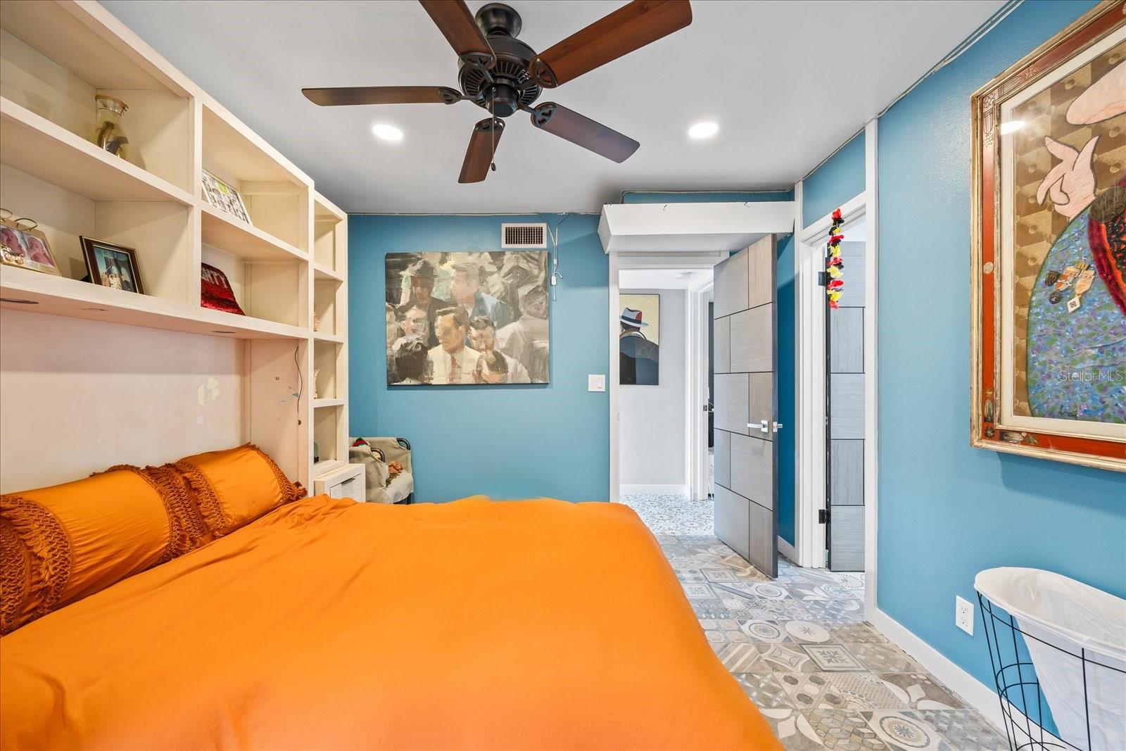 Listing photo id 38 for 3130 Walnut Street Ne