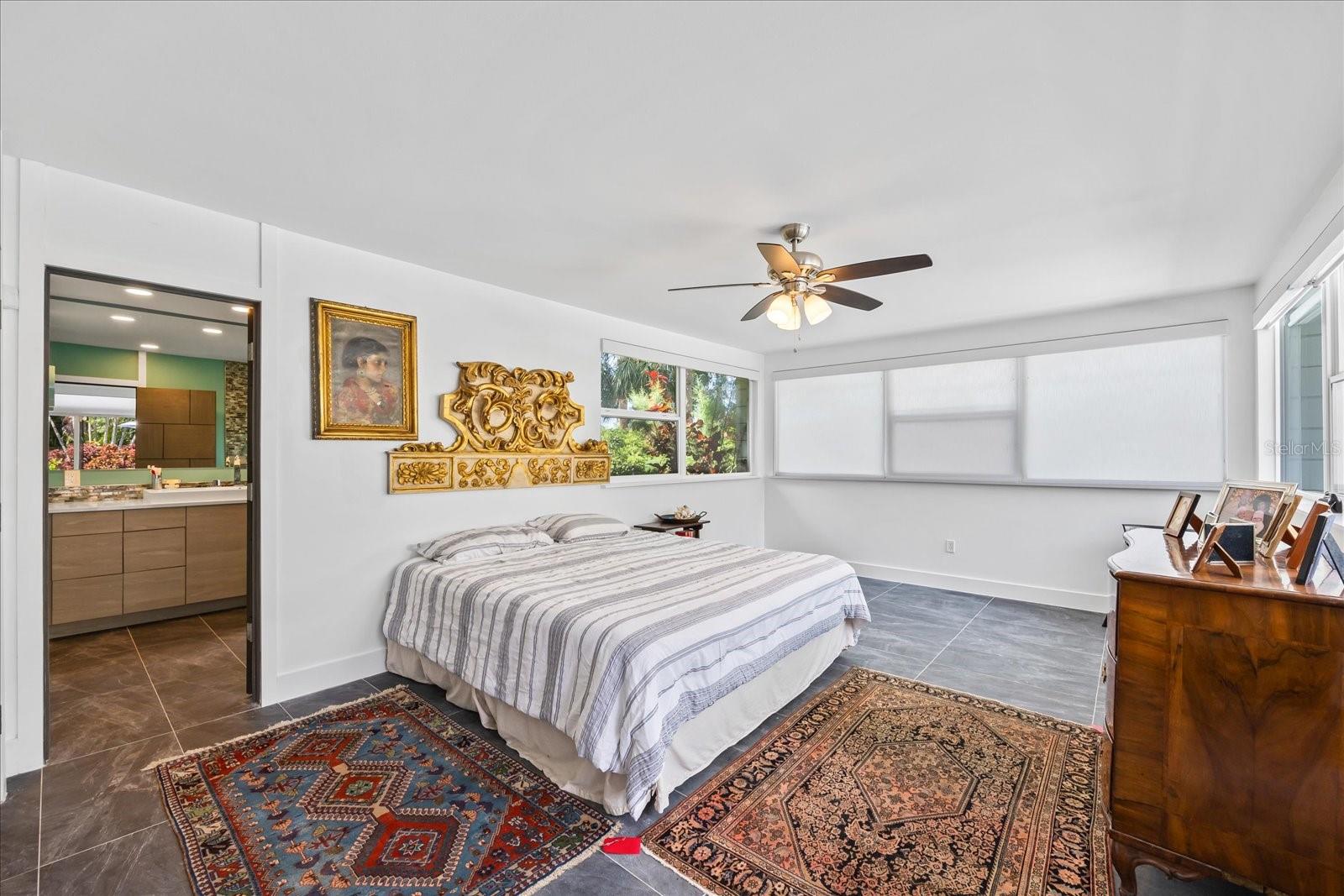 Listing photo id 51 for 3130 Walnut Street Ne