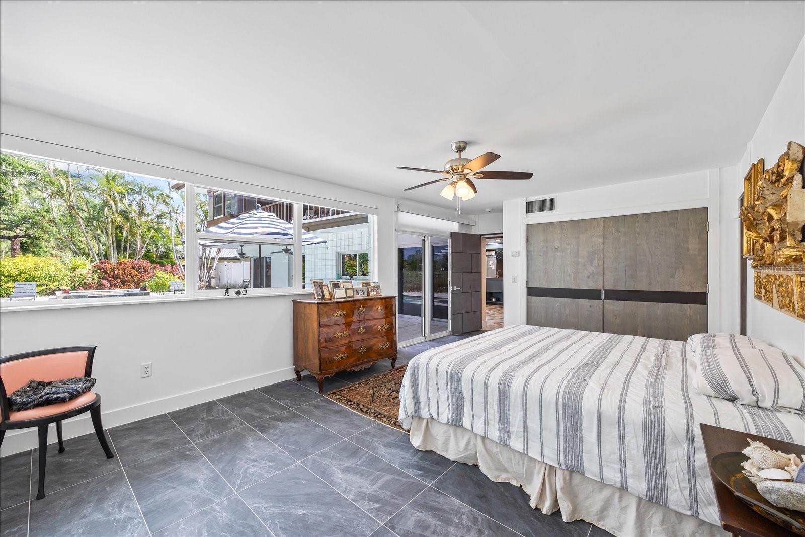 Listing photo id 54 for 3130 Walnut Street Ne