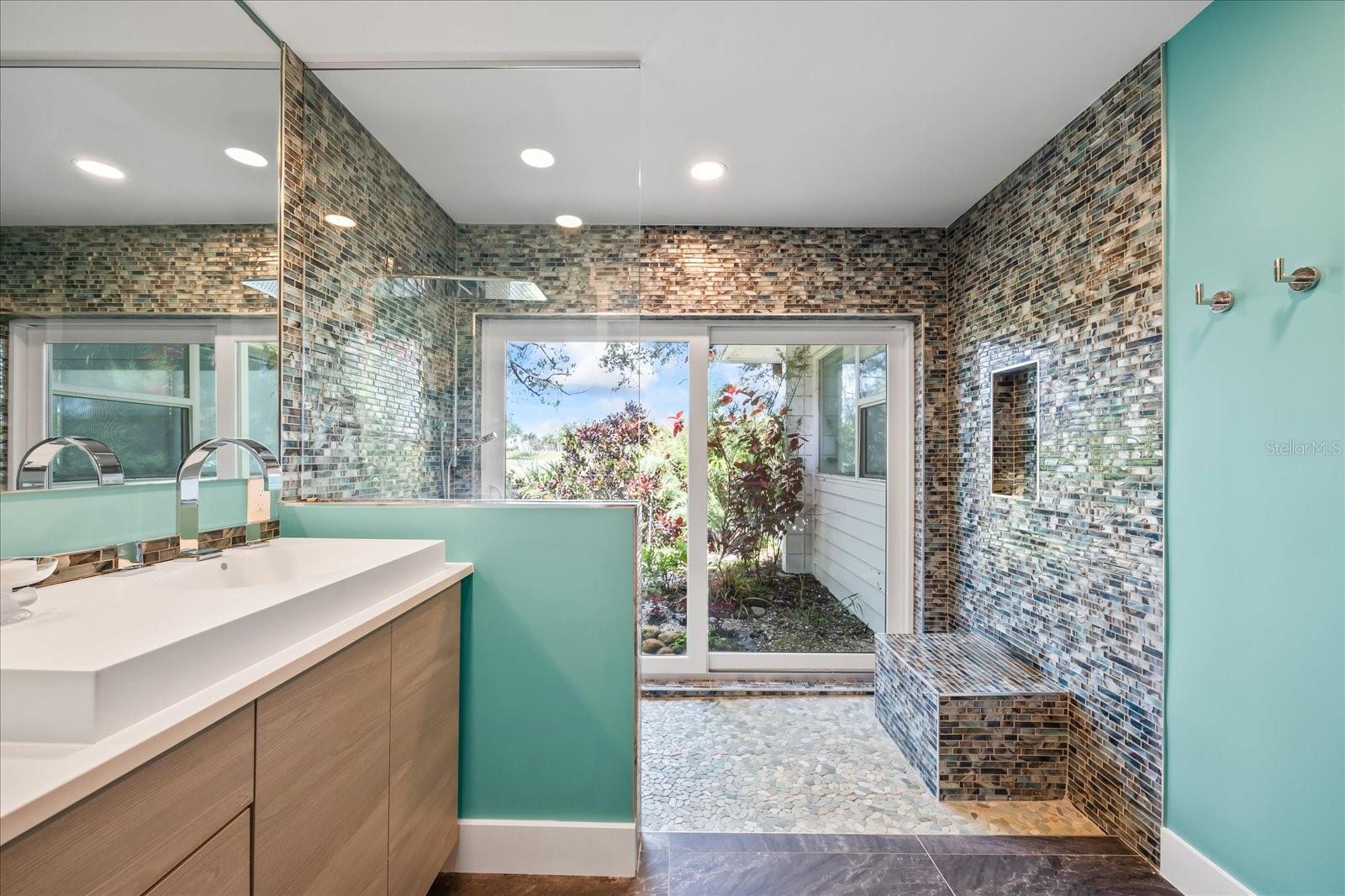 Listing photo id 56 for 3130 Walnut Street Ne