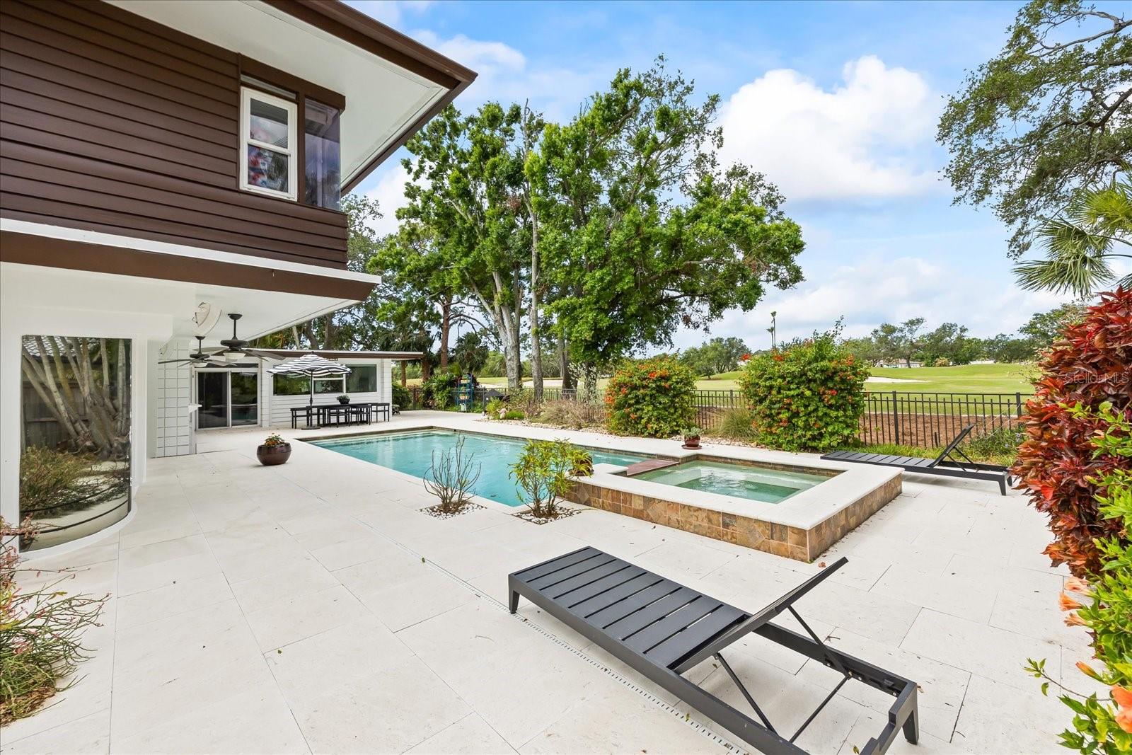 Listing photo id 62 for 3130 Walnut Street Ne