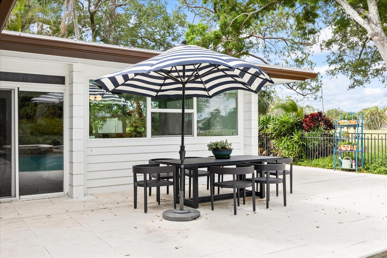 Listing photo id 66 for 3130 Walnut Street Ne