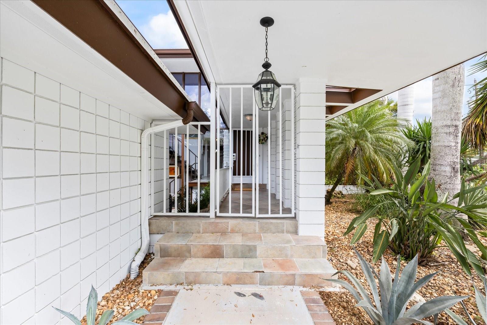 Listing photo id 5 for 3130 Walnut Street Ne