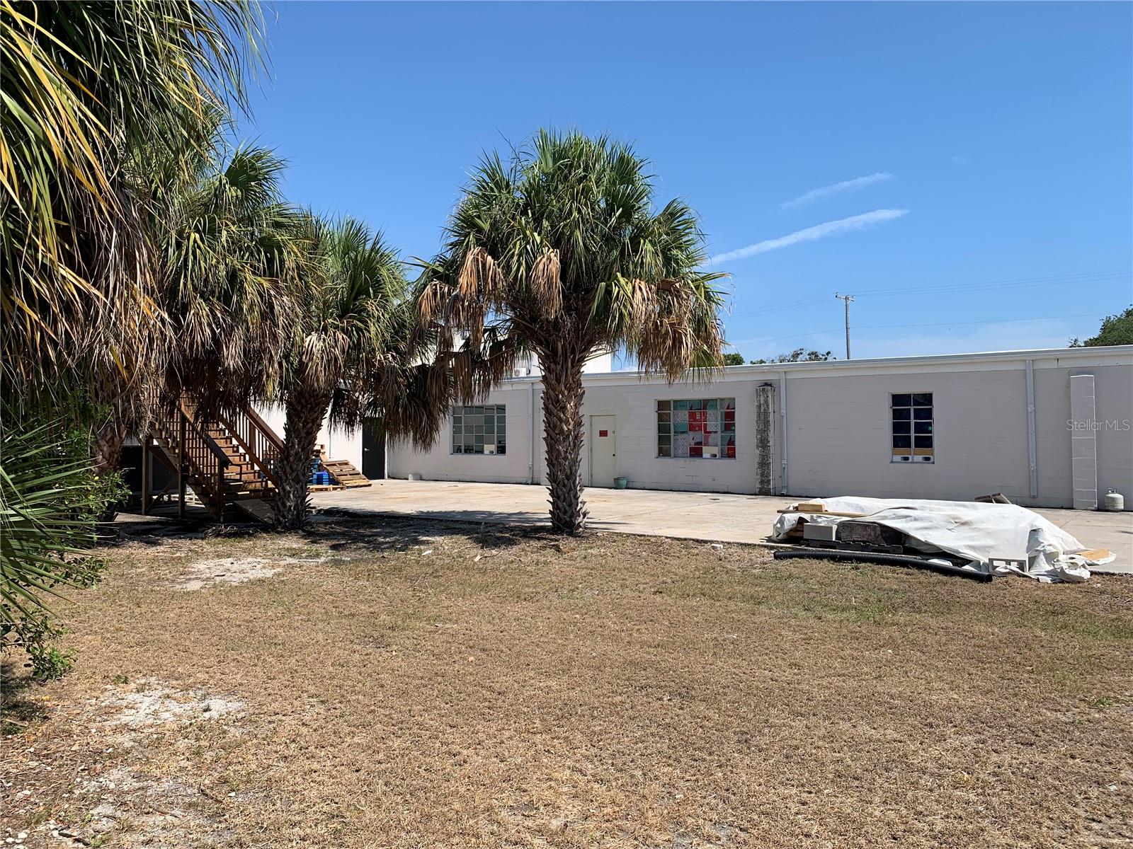 Image 17 of 26 For 1499 Beach Drive Se A