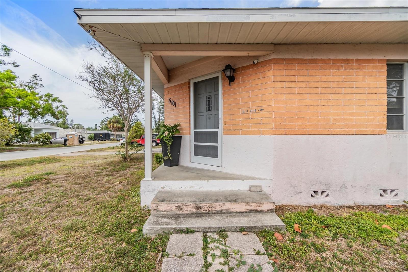 Image 2 of 60 For 5101 13th Avenue S