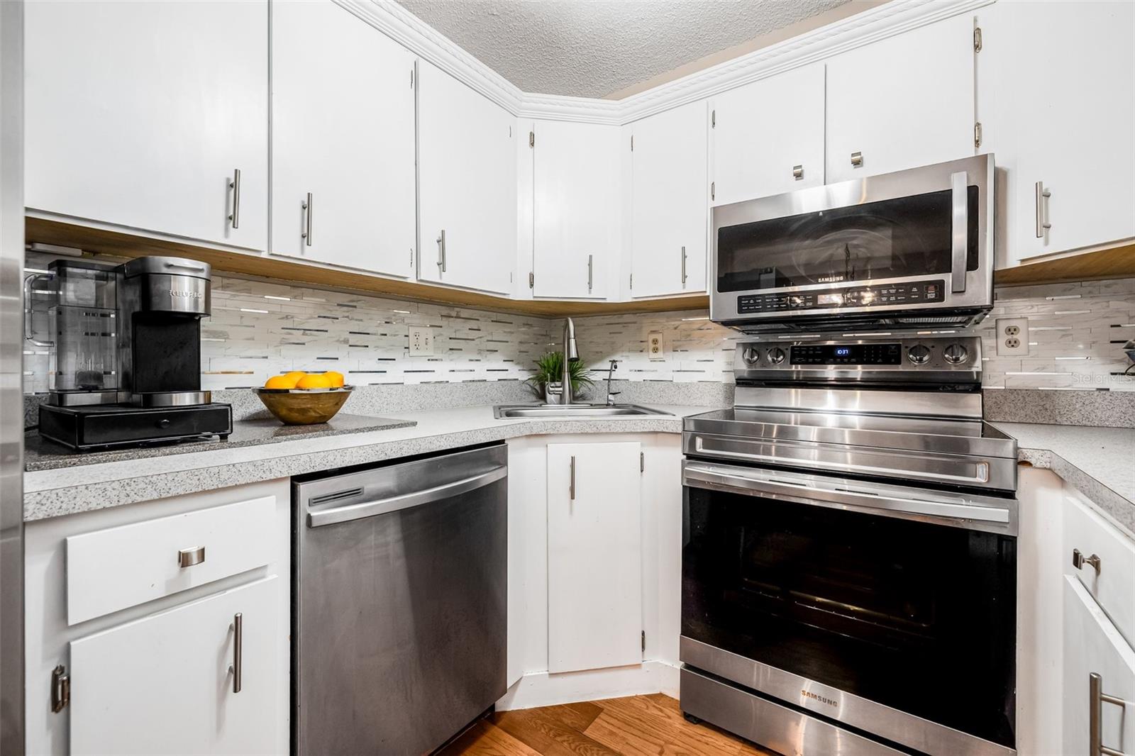 Image 21 of 33 For 1281 Pine Ridge Circle E H1