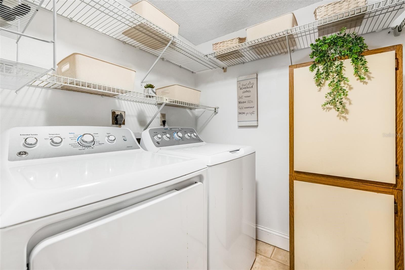 Image 22 of 33 For 1281 Pine Ridge Circle E H1