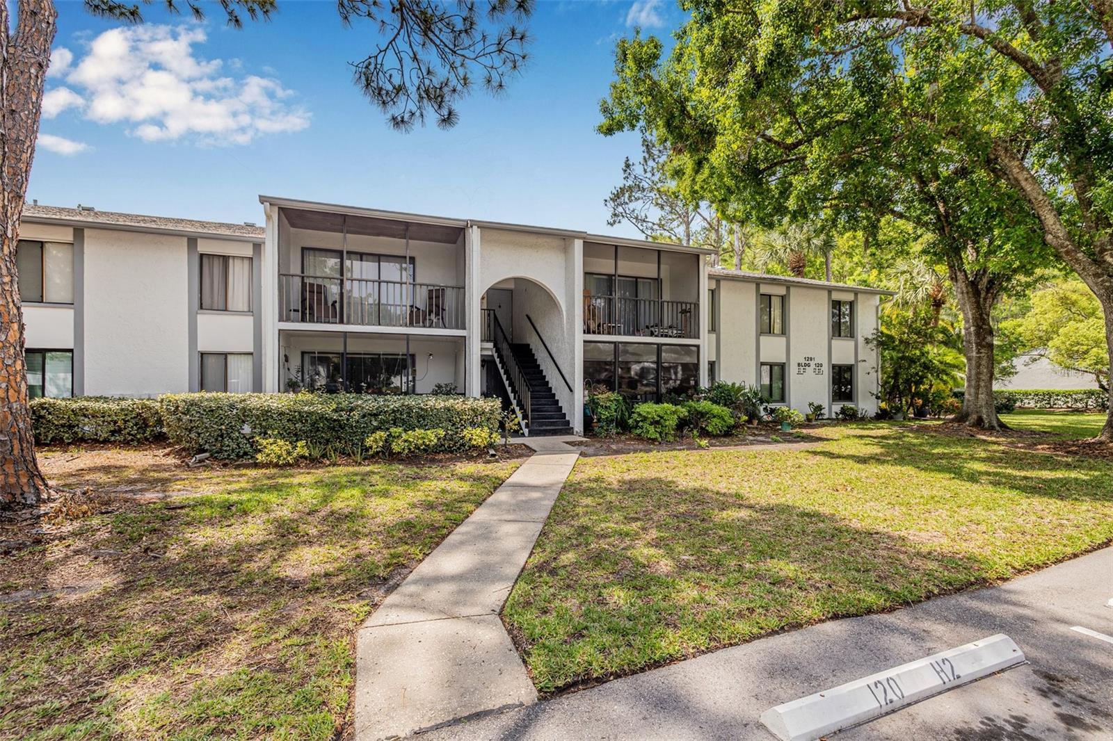 Image 3 of 33 For 1281 Pine Ridge Circle E H1
