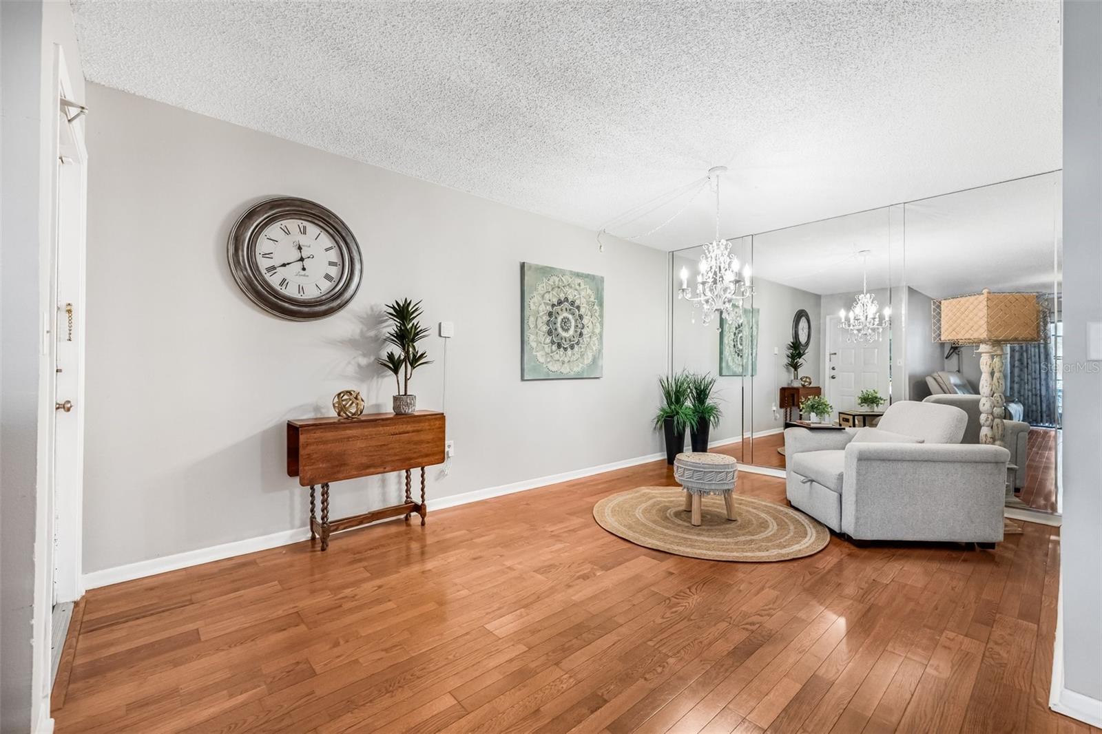 Image 6 of 33 For 1281 Pine Ridge Circle E H1