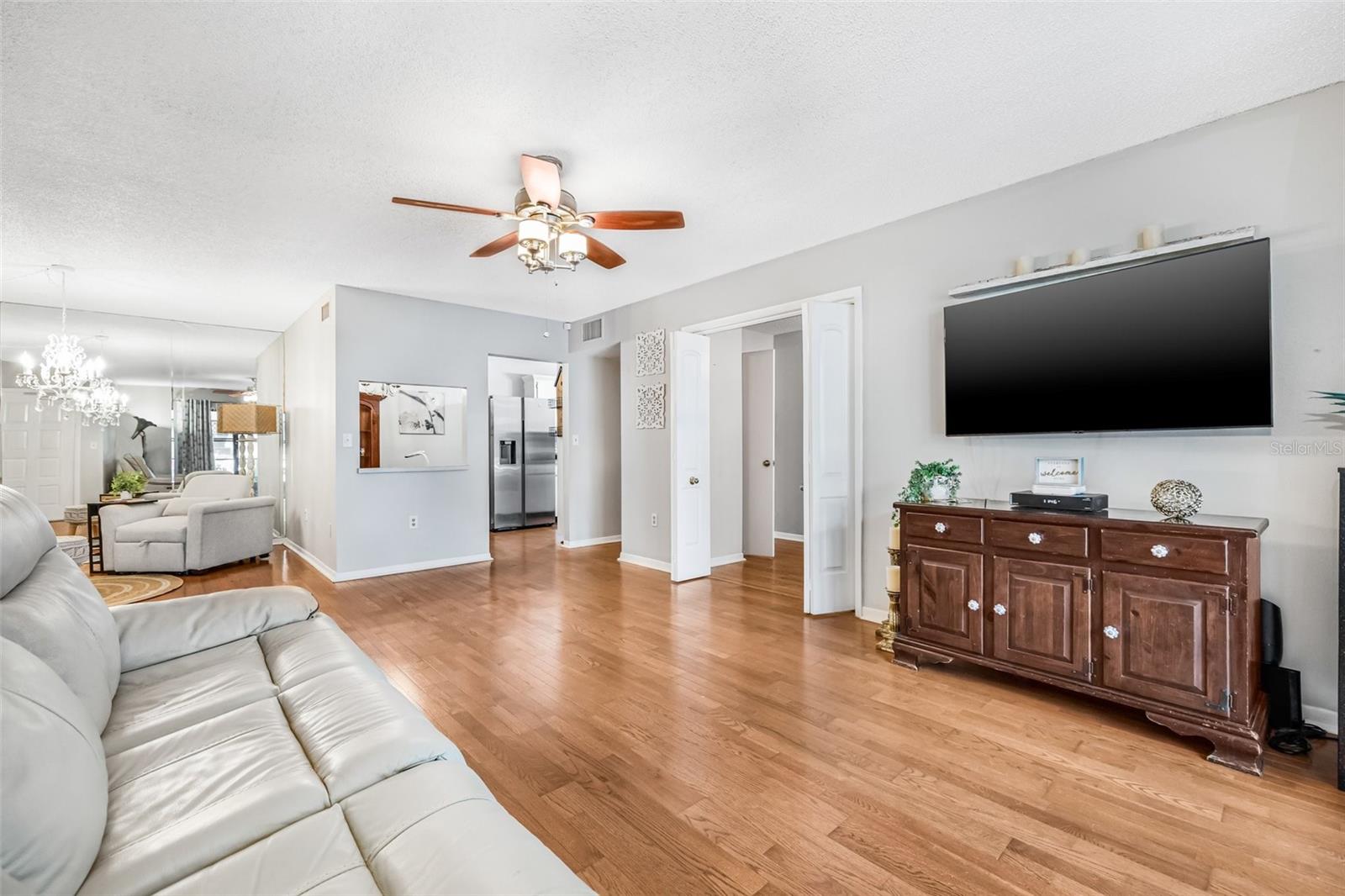 Image 9 of 33 For 1281 Pine Ridge Circle E H1