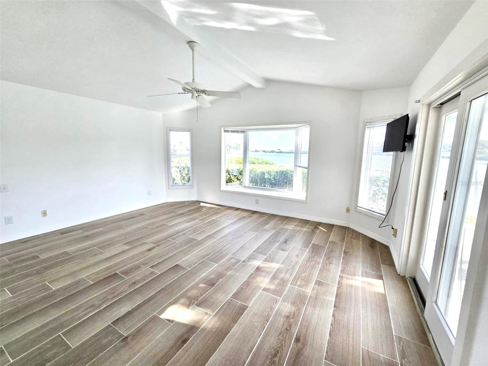 Image 16 of 24 For 502 Palm Drive