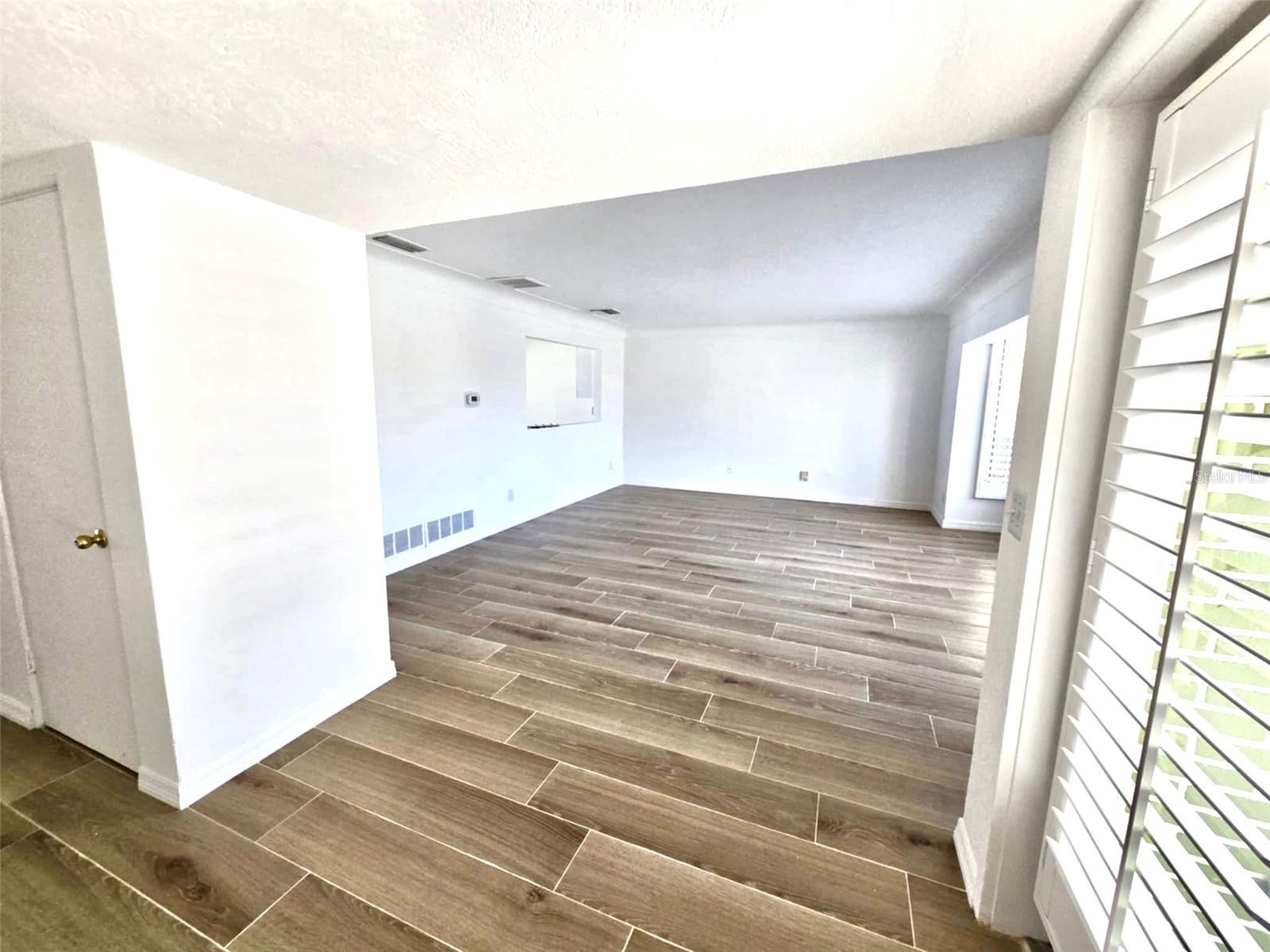 Image 19 of 24 For 502 Palm Drive