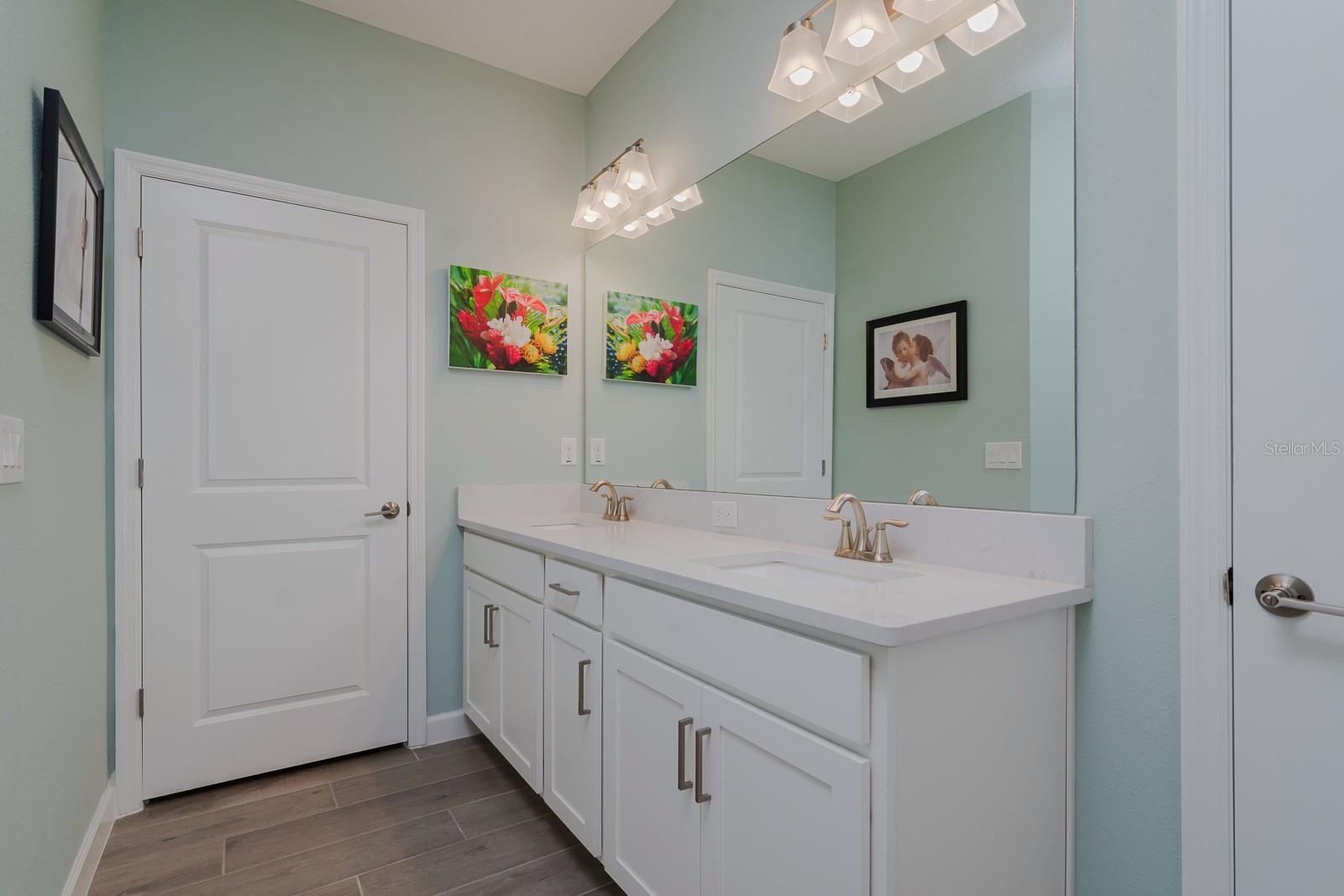 Image 34 of 44 For 16819 Shell Bay Drive