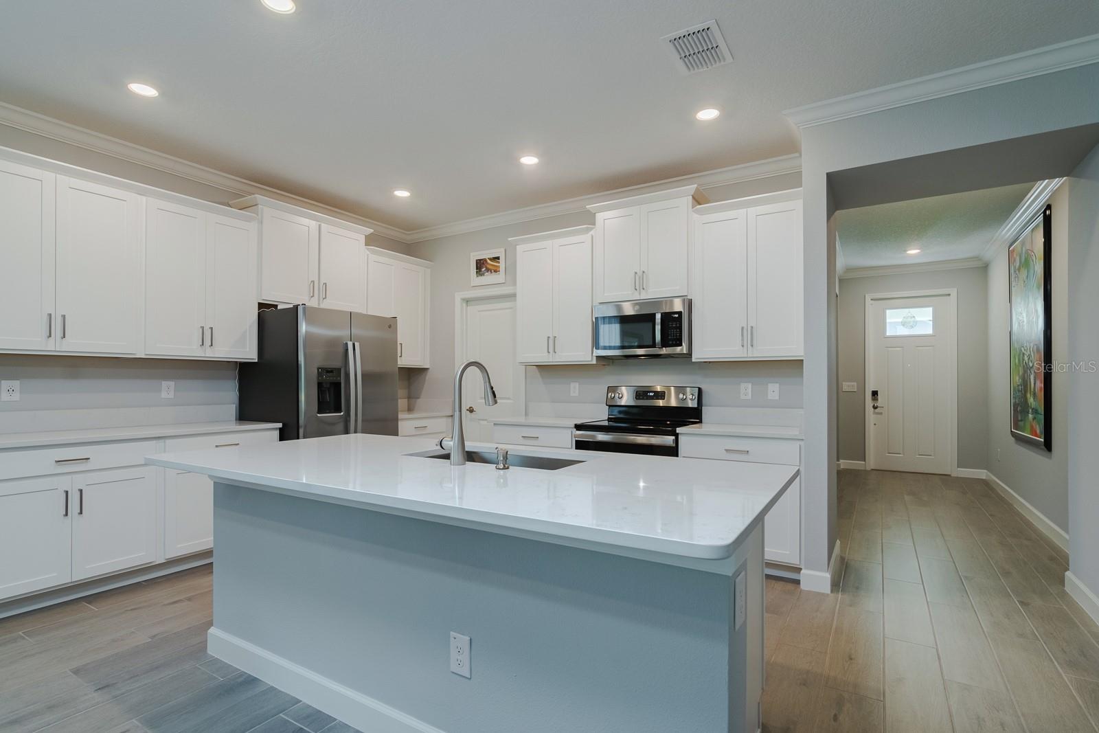 Image 6 of 44 For 16819 Shell Bay Drive