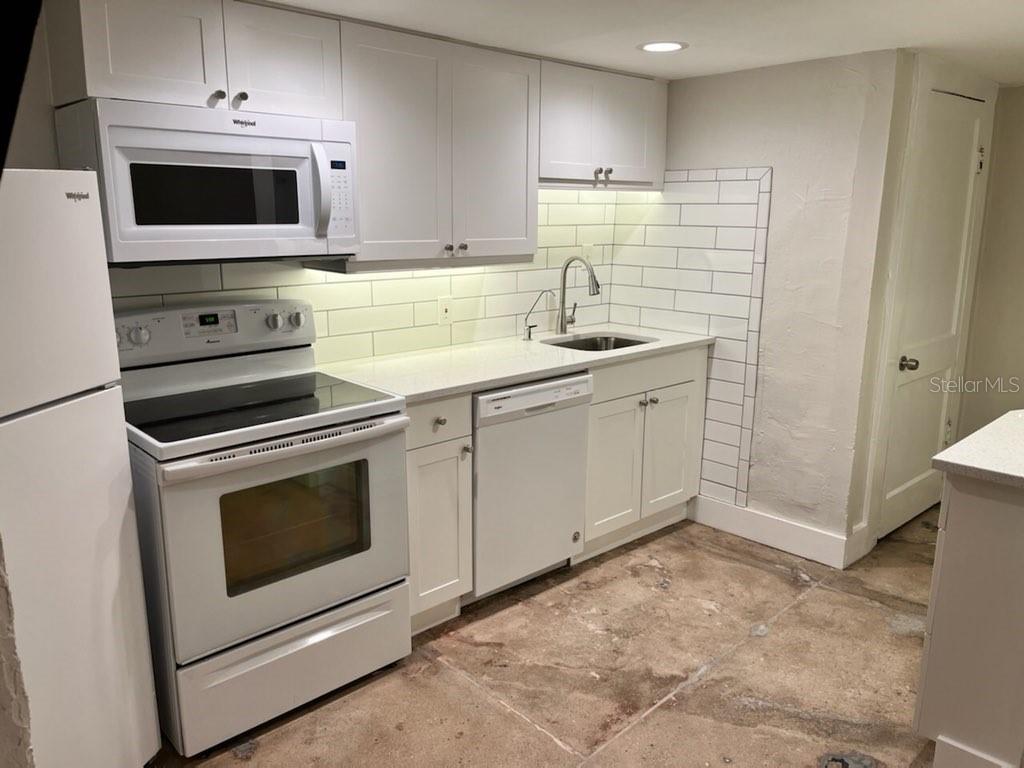 Image 11 of 48 For 2305 Texas Avenue 6