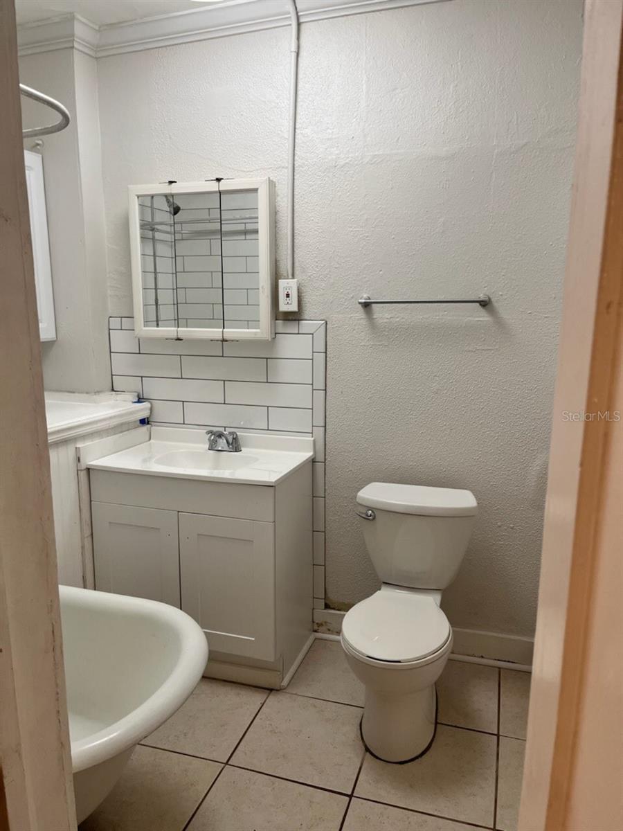 Image 13 of 48 For 2305 Texas Avenue 6