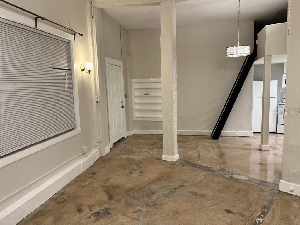 Image 3 of 48 For 2305 Texas Avenue 6