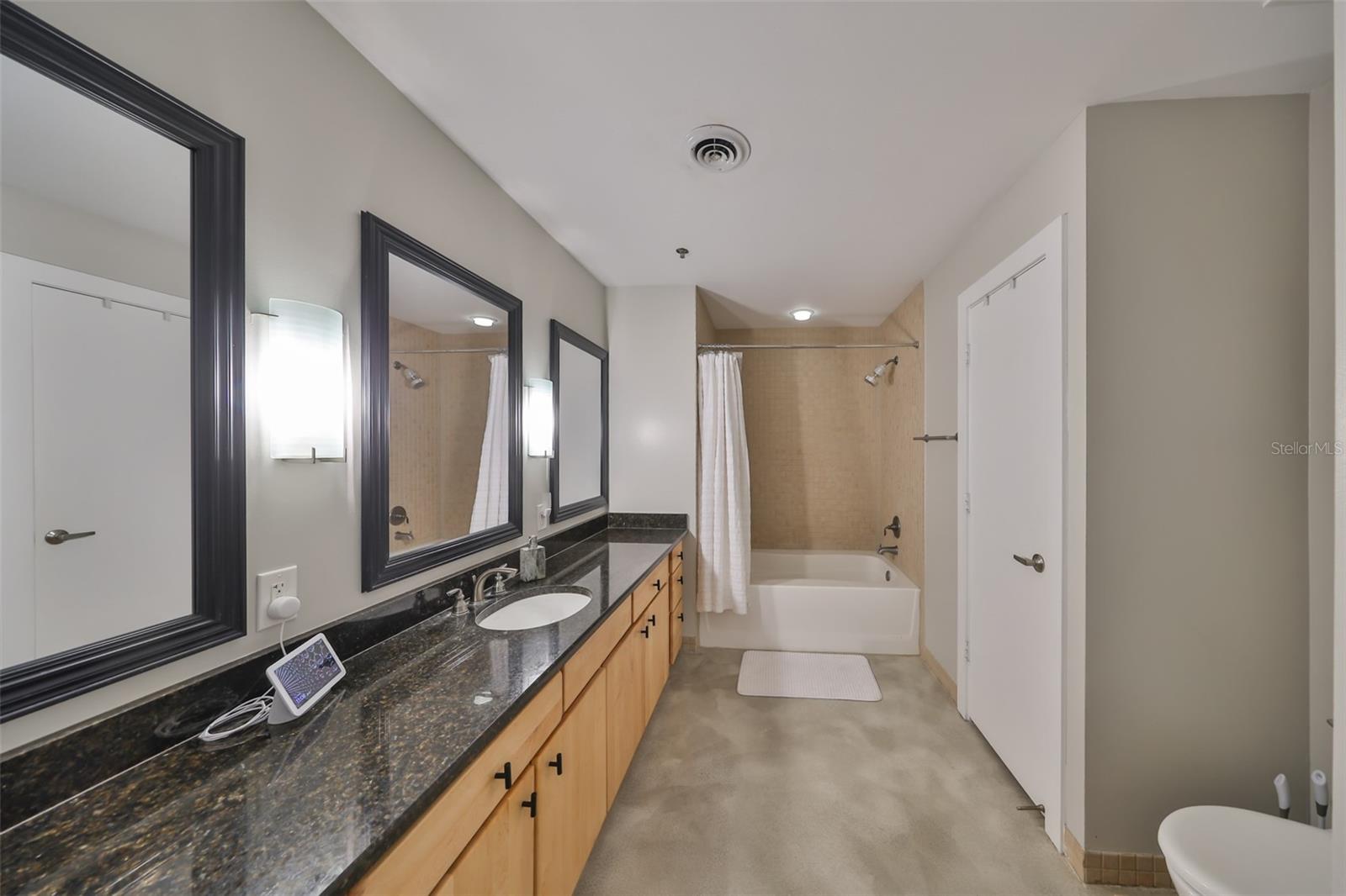 Image 26 of 36 For 175 2nd Street S 901