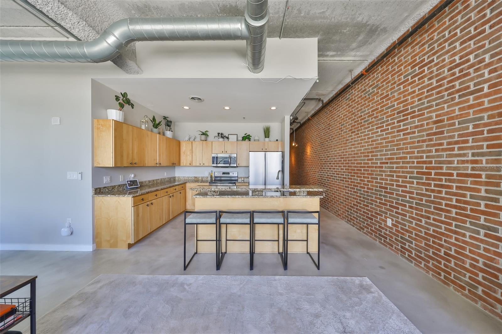 Image 6 of 36 For 175 2nd Street S 901