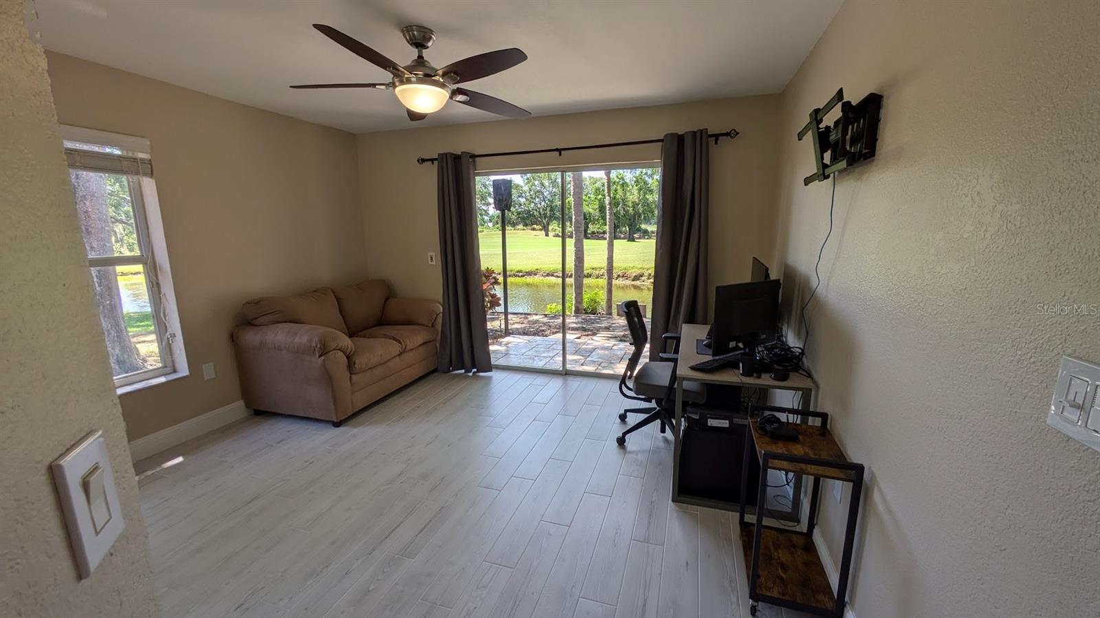 Image 40 of 79 For 4872 Silverthorne Court