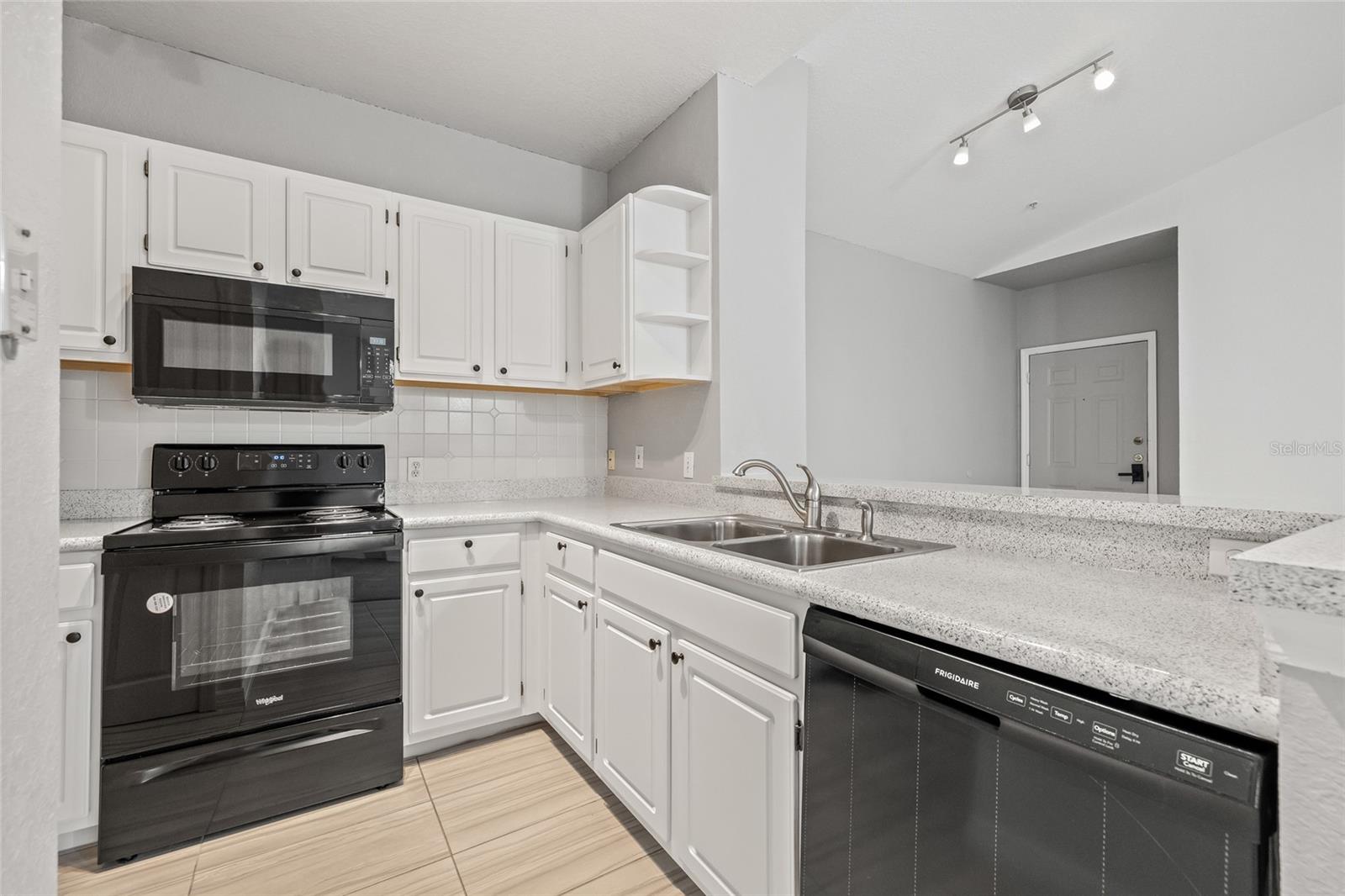 Image 10 of 45 For 5513 Legacy Crescent Place 303