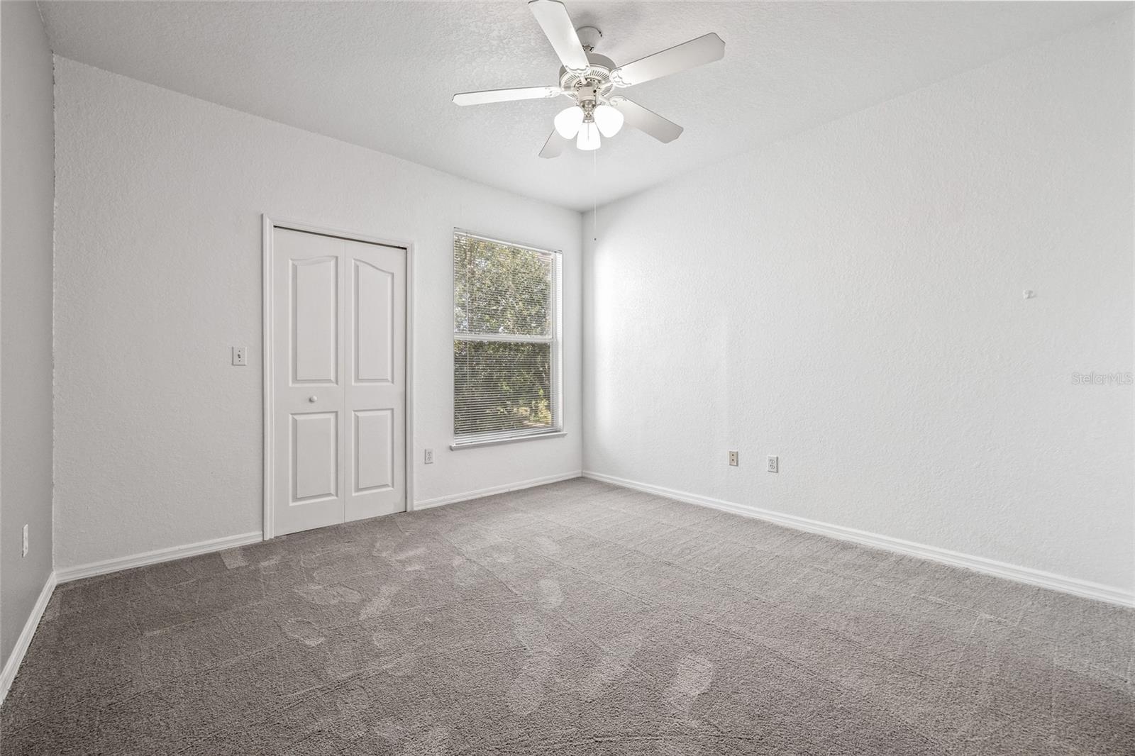 Image 23 of 45 For 5513 Legacy Crescent Place 303