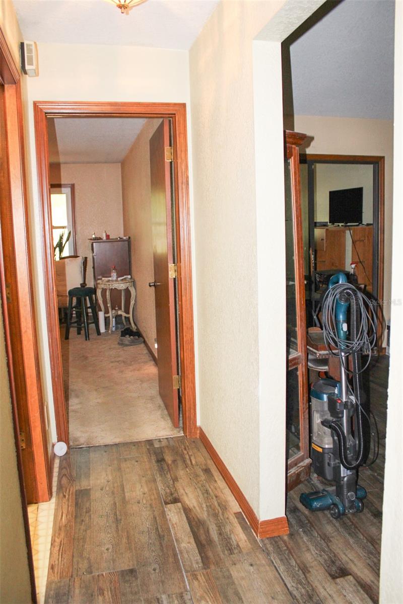 Listing photo id 17 for 16536 Caldwell Lane