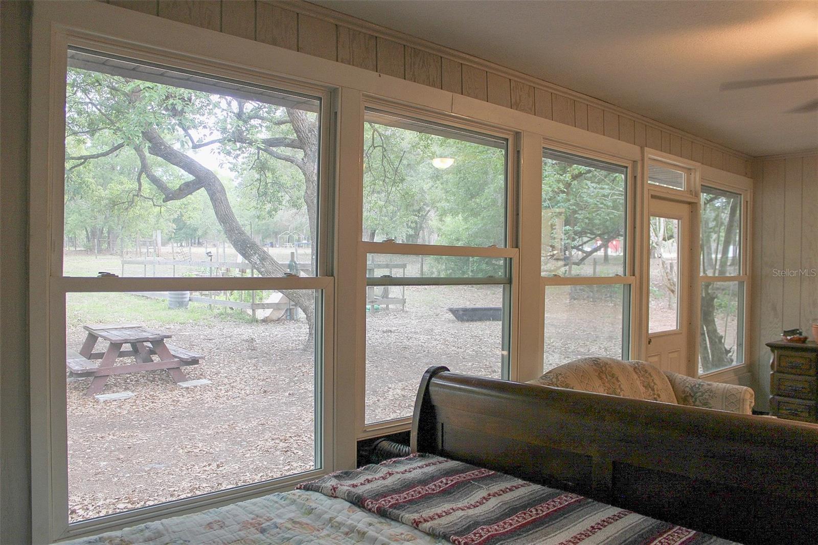 Listing photo id 23 for 16536 Caldwell Lane