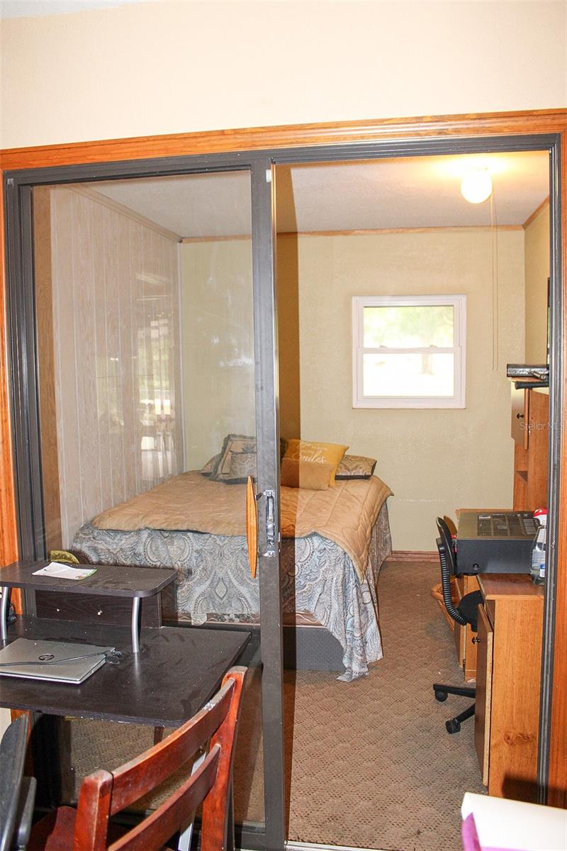 Listing photo id 25 for 16536 Caldwell Lane
